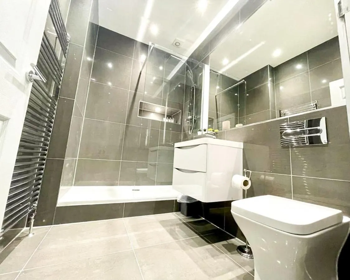 Gorgeous 2Br & Central Edinburgh Bolt-Hole 0*,  Velká Británie